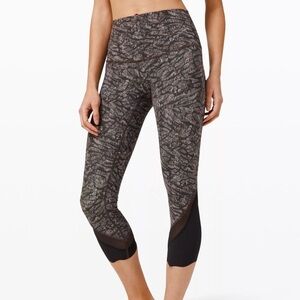 Lululemon Wunder Under Crop High-Rise *Roll Down Scallop Full-On Luxtreme 23"